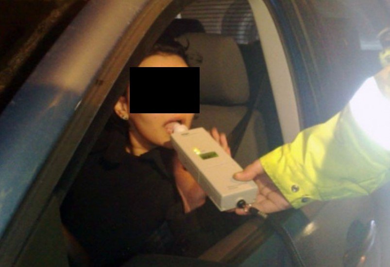 Femeie din Suceava, prinsă la volan băută și fără permis în Botoșani. A fost reținută de polițiști