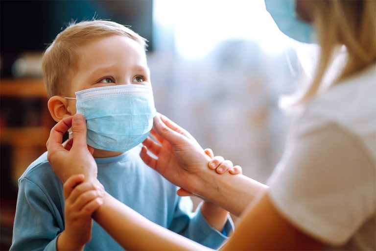 COVID-19 la Iași - Creștere a cazurilor în rândul copiilor, mai ales la nivel preșcolar. Explicațiile infecționiștilor