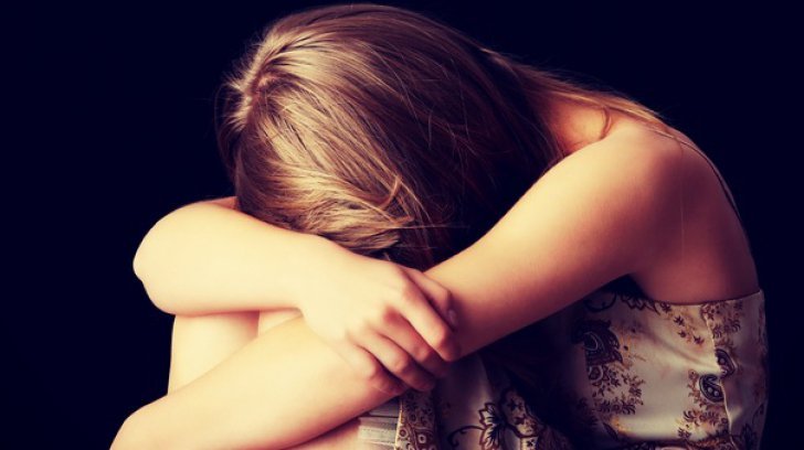 Cluj: 11 persoane, cercetate pentru că ar fi întreţinut relaţii sexuale cu o fată de 13 ani 