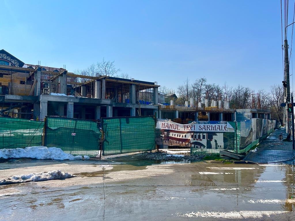  478011_350366_stiri_hanul-trei-sarmale-iasi2