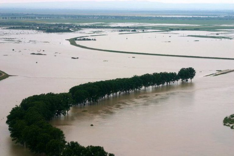 Avertizare meteo: Posibile inundații în mai multe zone din țară. Care sunt județele afectate