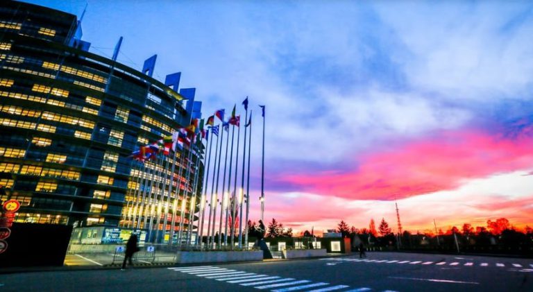 Un nou scandal de corupţie zguduie Parlamentul European. Compania Huawei, în centrul atenției