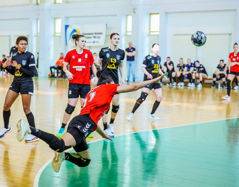 SPORT Gata cu distracția, începe treaba serioasă: Iașul e în play-off și se va lupta pentru promovare