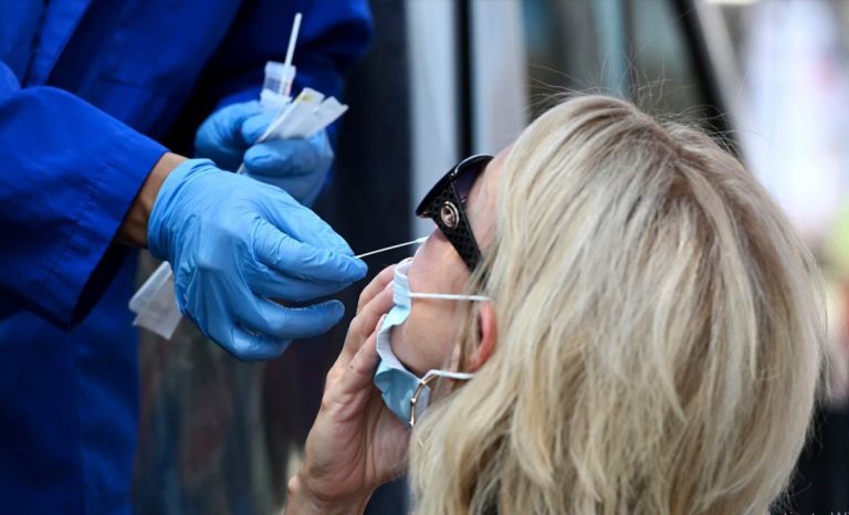 COVID: Vine tulpina Arcturus? Scad cazurile în judeţ. Îngrijorare din alt motiv - apare o variantă mai contagioasă
