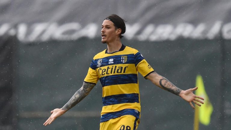 Cristian Chivu: Dennis Man a „încercat să câștige un tricou de titular” la Parma