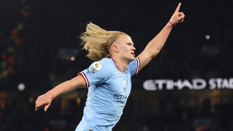Atacantul lui Manchester City, Erling Haaland, acuzat că ar fi lovit mascota clubului și scăpat basma curată