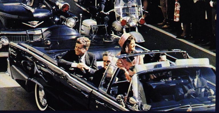 FBI a descoperit mii de dosare secrete privind asasinarea lui JFK. Şefa grupului de lucru spune că ea crede că au existat „doi trăgători”