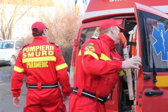 Dolj: Un bărbat a murit electrocutat la pescuit, după ce a aruncat undiţa spre apă