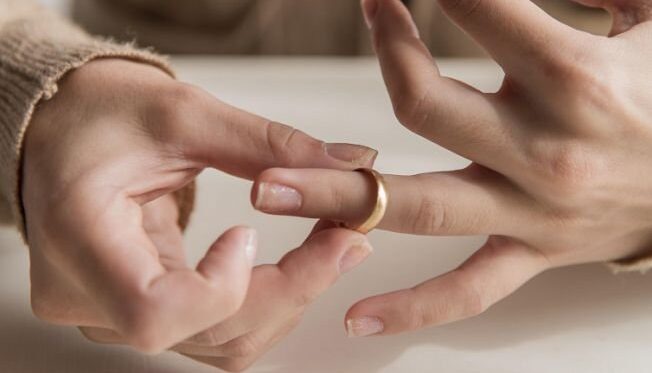  Numărul căsătoriilor în Marea Britanie a atins un minim istoric