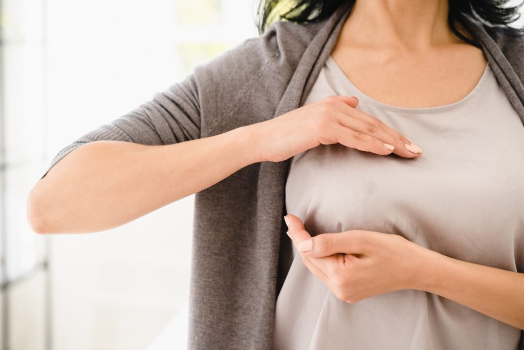 Studiu: Femeile cu mai mulți copii prezintă un risc de cancer mai scăzut
