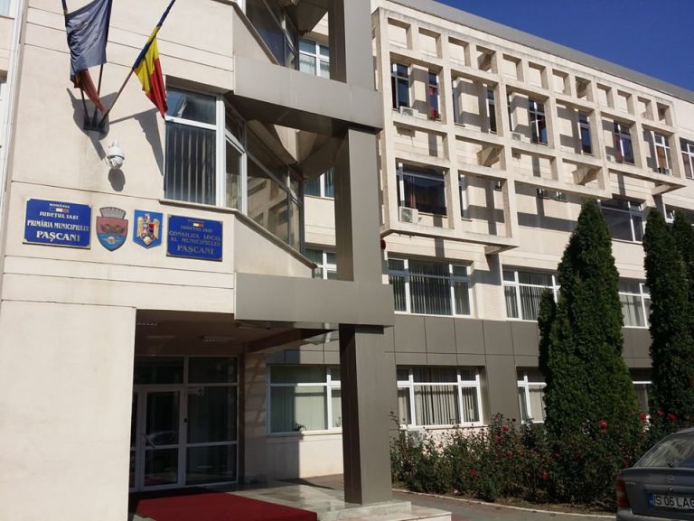 PSD Iaşi acuză că municipiul Paşcani a ajuns sub ocupaţie PNL-AUR, după ce un consilier liberal a fost votat viceprimar cu sprijinul AUR