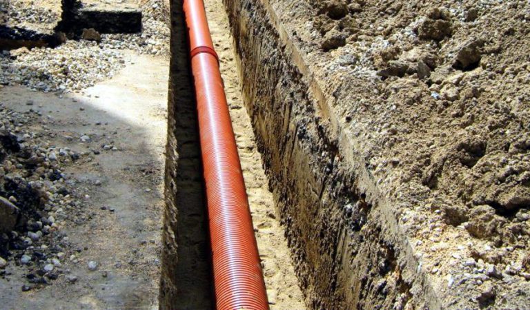 Problemă neclarificată - Ce mai poți să câștigi dacă ApaVital are de tras o țeavă pe terenul tău privat