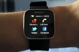 Google lucrează la un smartwatch, în concurenţă cu rivali precum Samsung sau Apple