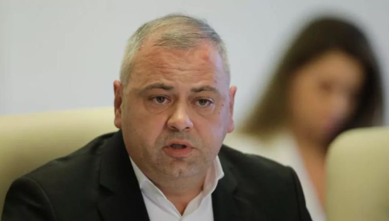 AUR, moţiune simplă împotriva ministrului Agriculturii, Florin Barbu: „Când cultivi minciuni, culegi rușine”