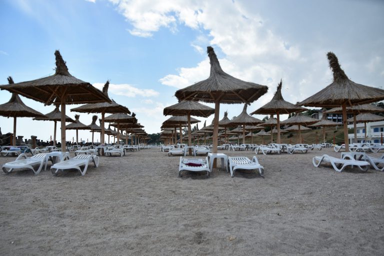 Administraţia Naţională ”Apele Române” anunţă că 40% din subsectoarele de plajă scoase la închiriere au fost adjudecate