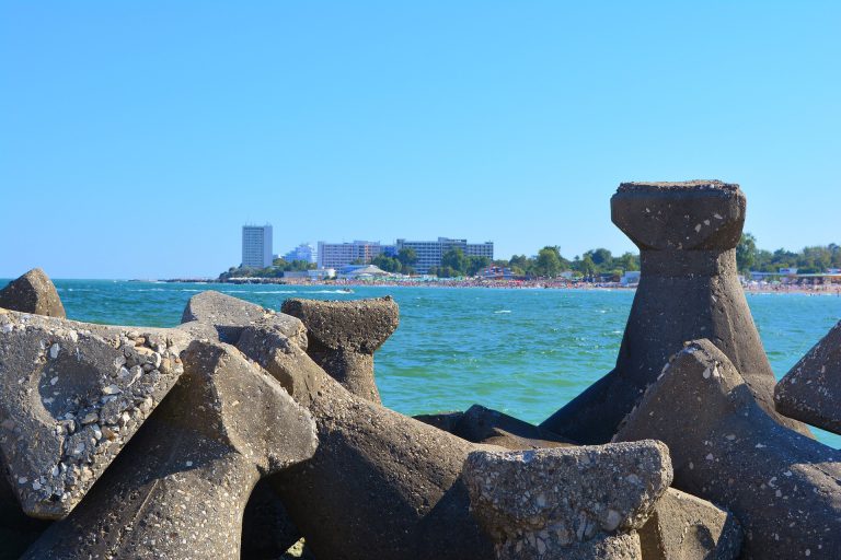 40.000 lei amendă pentru cei care fac acest lucru cu mașina la mare. Este lipsit de bun simț