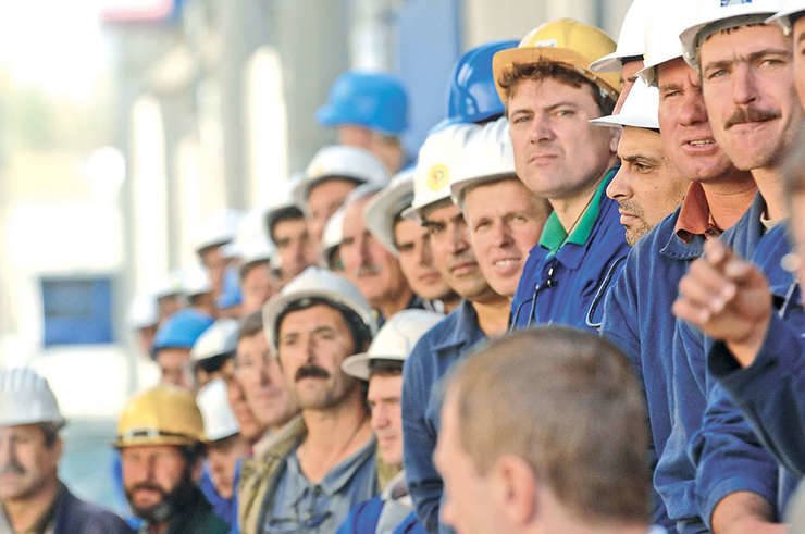 Alarmă nouă: Scădere bruscă a gradului de ocupare – în cel mai mare ritm de după pandemie. Industria – victima principală. IT-ul pierde și el 30.000 de joburi. Către ce se îndreaptă piața muncii? O comparație cu statele UE