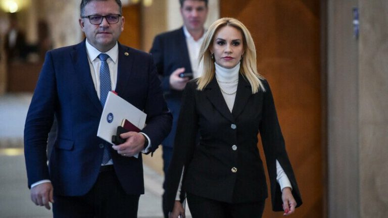 Un deputat PSD afirmă că va vota o moţiune de cenzuă dacă se opresc lucrările la autostrăzile A7 și A8