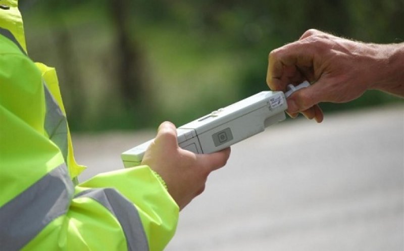 Un șofer de TIR băut a provocat un accident pe Valea Prahovei. Două persoane, rănite