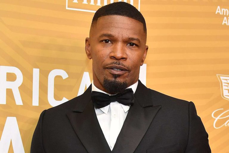 Jamie Foxx se recuperează după o altercație fizică într-un restaurant din Beverly Hills, chiar de ziua lui