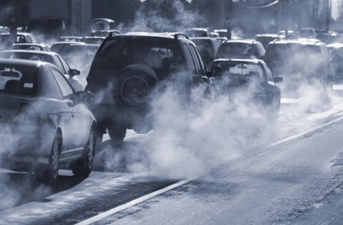 Ieşenii nici nu mai ştiu ce aer respiră: de un an staţiile de măsurare nu mai merg. Oficialii mint cu neruşinare