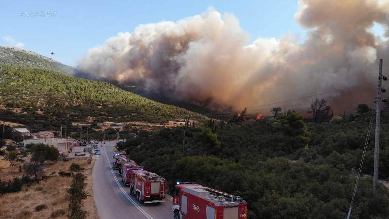  VIDEO Cum au fost întâmpinați pompierii români trimiși să se lupte cu flăcările în Grecia