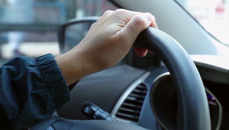  Un tânăr și-a jefuit prietenul cu care mersese la băut în miercurea din Săptămâna Mare