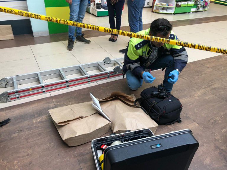 Furt de 10 milioane de lei de la sediul central al Poştei Române din Timişoara – 16 saci plini cu bani