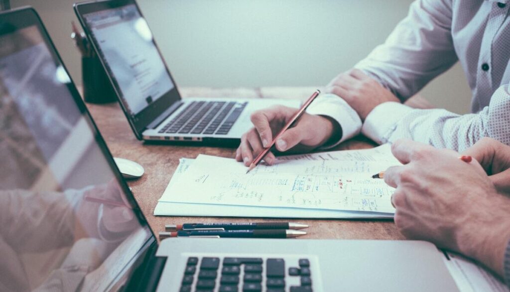  Digitalizarea în managementul asociaţiei de proprietari (III). Azi, despre organizarea asociaţiei cu ajutorul calculatorului