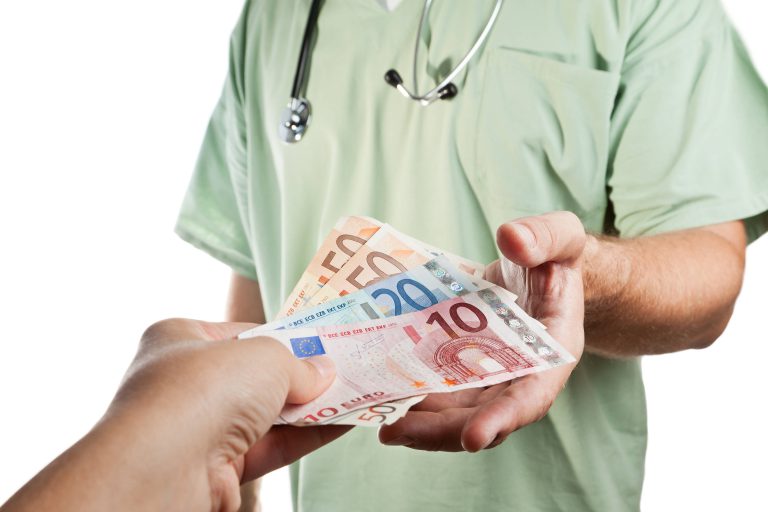 Ce spune un medic despre posibilitatea ca pacienţii să facă donaţii spitalelor unde au fost îngrijiţi