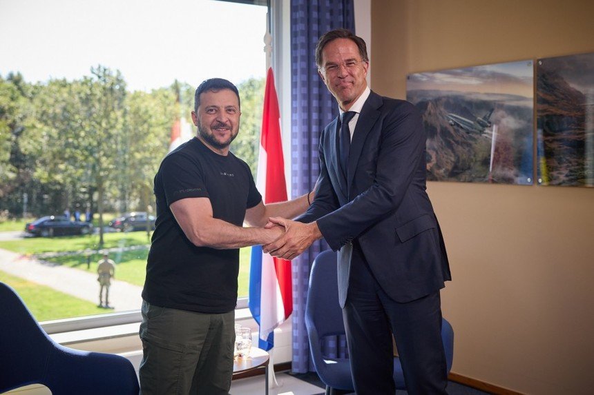  Volodimir Zelenski spune că aderarea Ucrainei la NATO este „realizabilă”