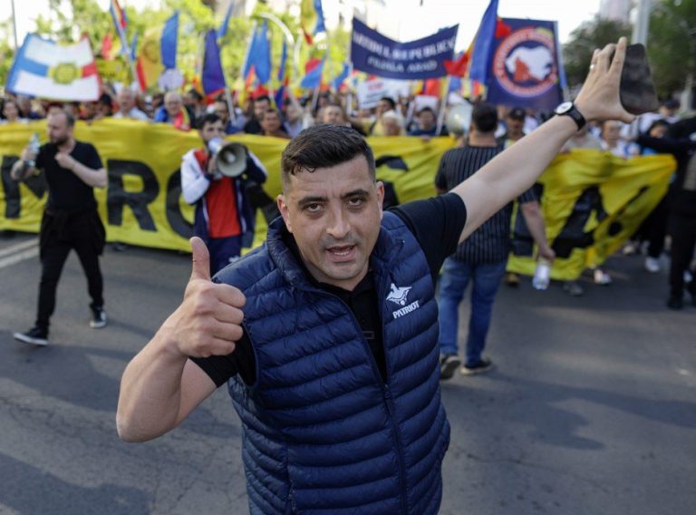 Polițist, cercetat după ce a participat la mitingul AUR din 1 martie, fapt interzis de lege
