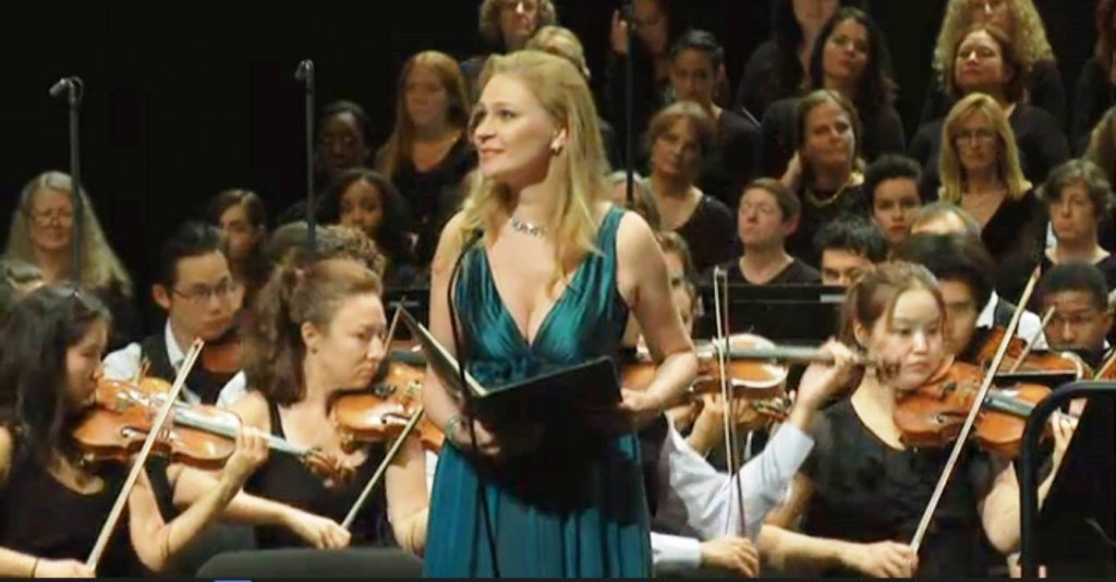  Concert susţinut de participanţii la un master class coordonat de mezzo-soprana Ruxandra Donose