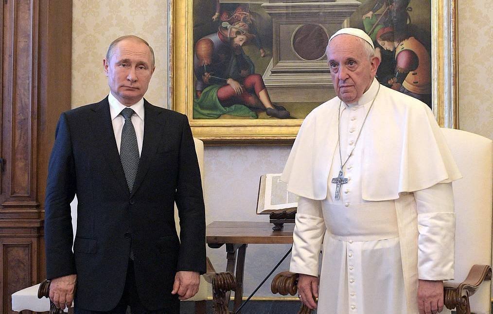 Putin nu intenţionează să participe la funeraliile Papei Francisc, anunţă Kremlinul