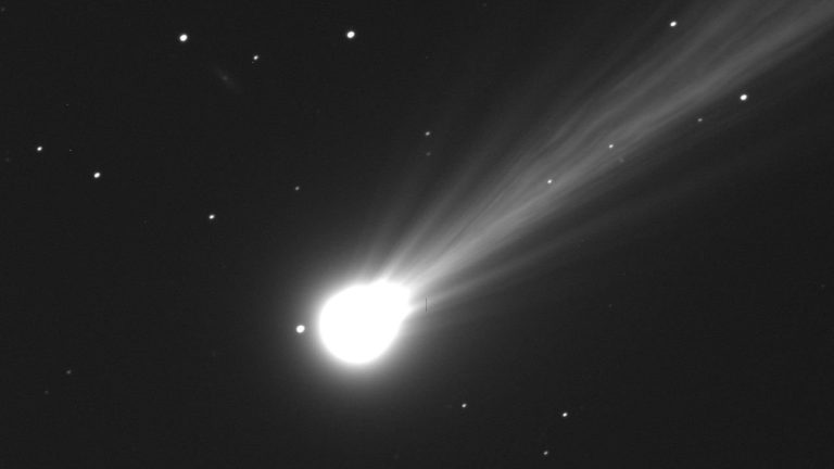 O cometă rară poate fi vizibilă pentru prima dată în 160.000 de ani