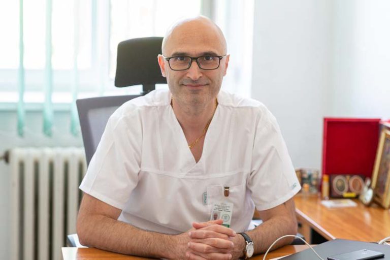Medic: Avem, se pare, un nou val de coronavirus cu anumite mutaţii selective, trei la număr