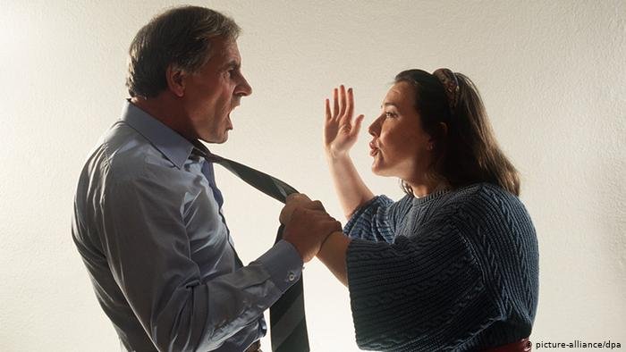 Un ieșean a cerut ordin de protecție împotriva soției din cauză că l-ar fi agresat de două ori, dar judecătorii au avut o surpriză de proporții