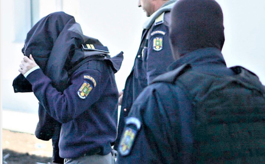  Poliţist din Constanţa, arestat pentru luare de mită. Prins în flagrant când primea de la reprezentantul unei firme 25.000 de lei