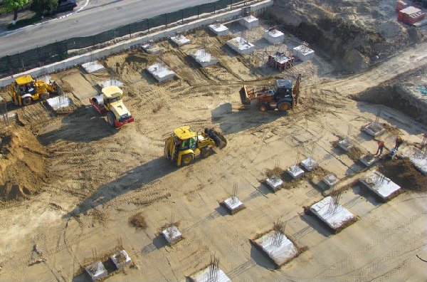 Probleme la o mare firmă de construcţii din Iaşi. Stef Invest se reorganizează. Motivul: întârzierile la plată, în special ale statului