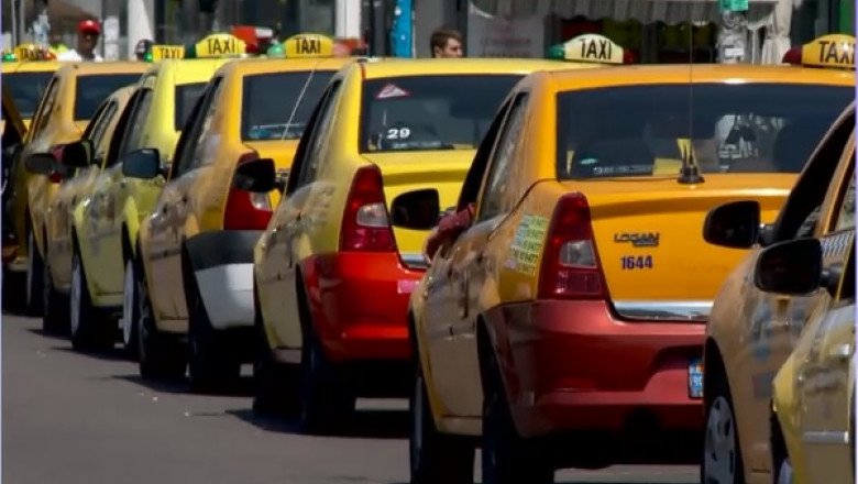 O cursă de taxi de coșmar: clientul a cerut să fie dus în Botoșani, când a ajuns nu a mai recunoscut orașul și a vrut din nou la Iași. De nervi, șoferul l-a bătut și l-a și furat