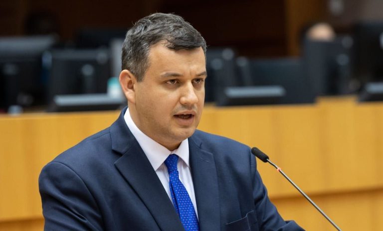 Eugen Tomac: Trăim într-o societate democratică şi fiecare cetăţean are dreptul să se exprime