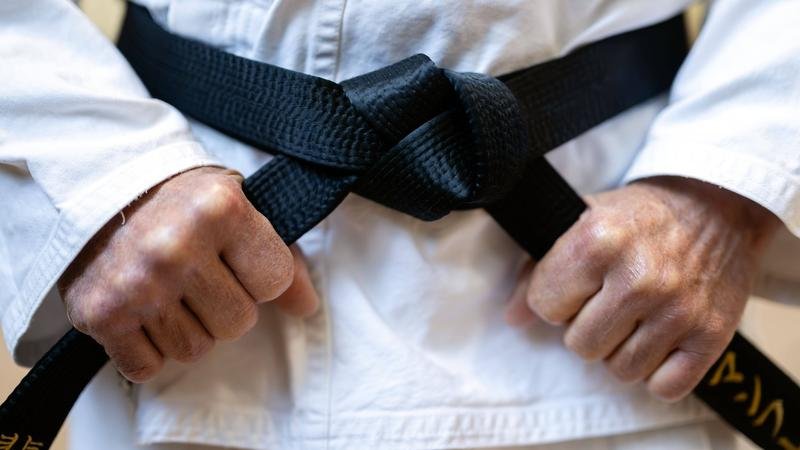 Crema karate-ului românesc este prezentă la Iași. Azi încep finalele Campionatului Național: intrarea este liberă
