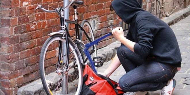 Cum au fost prinși rapid doi hoți de biciclete scumpe? Au luat împreună aproape opt ani de închisoare