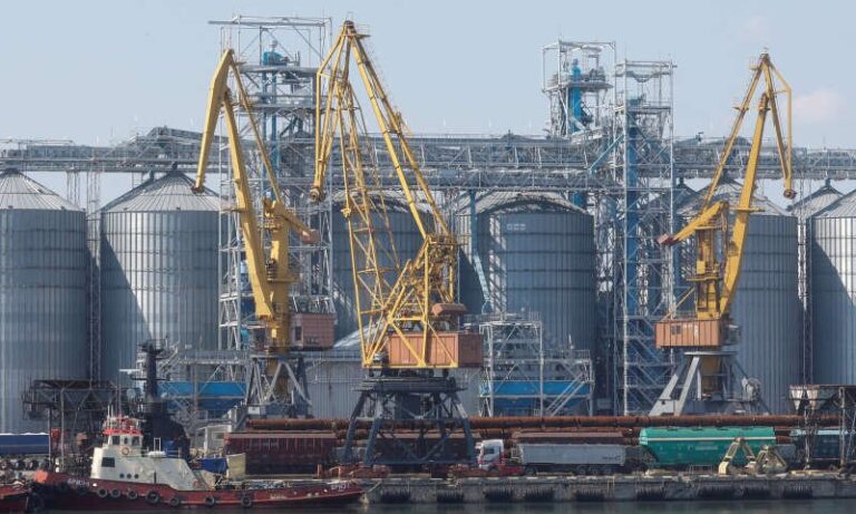 Rusia impune noi restricţii asupra porturilor de la Marea Neagră prin care se face export de petrol