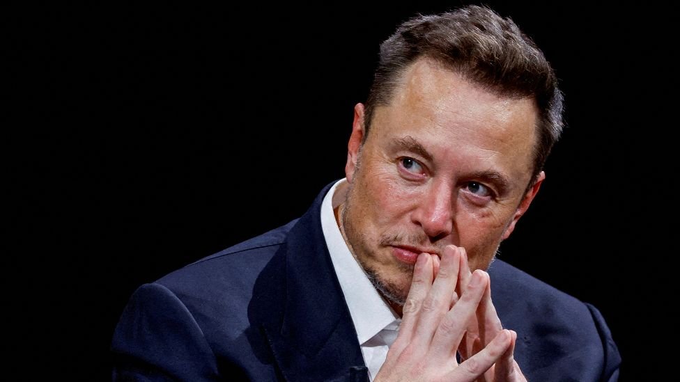 Tesla neagă informaţiile privind înlocuirea lui Elon Musk din funcţia de CEO