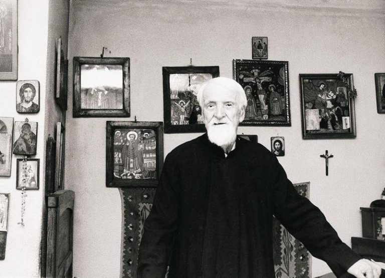Părintele Dumitru Stăniloae a fost omagiat la Iaşi