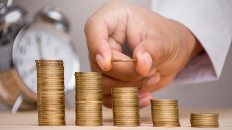 Proiect adoptat - Bolnavii de cancer pot primi, la cerere, 100% din banii acumulaţi în fonduri private de pensii