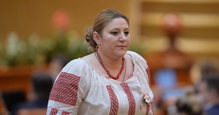 Diana Șoșoacă face propagandă legionară și antisemită, după ce CCR i-a respins candidatura pentru alegerile prezidențiale