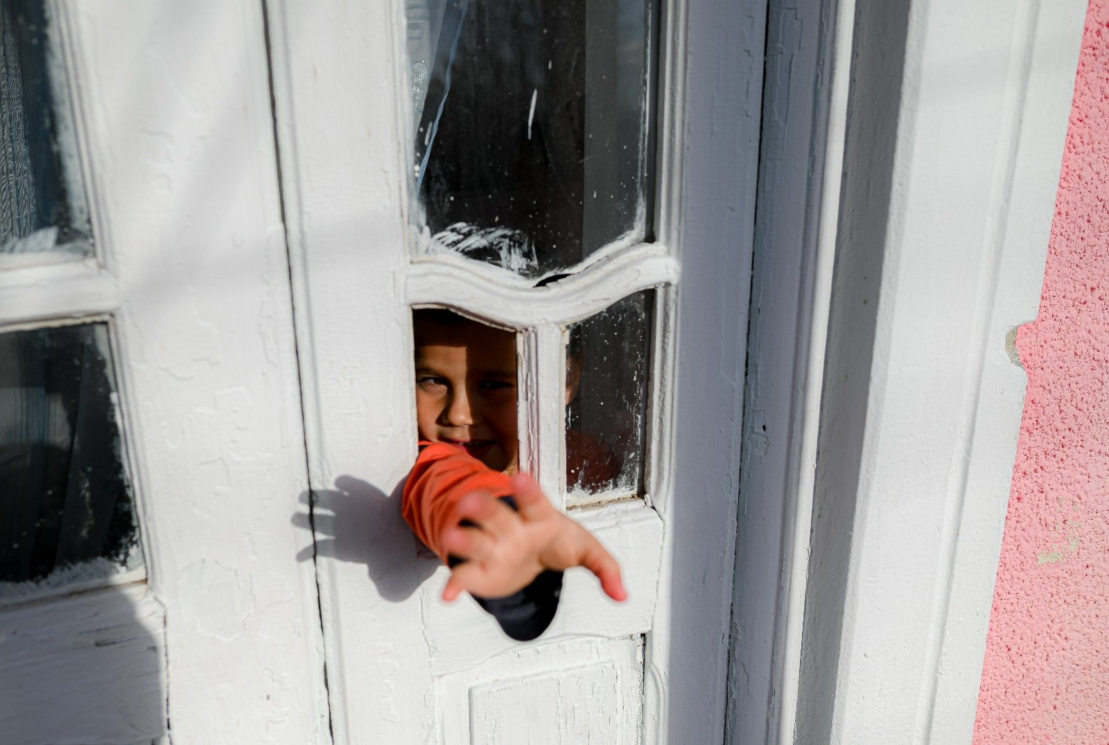  Campania de Crăciun a ZdI: noi donatori pentru ghetuţele îmblănite ale prichindeilor din Prisăcani