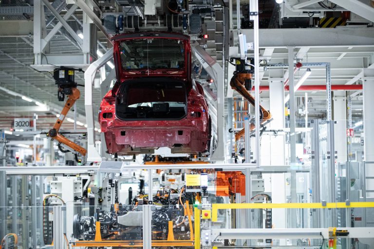 Financial Times: Renault iese câștigător din haosul provocat de tarifele lui Trump